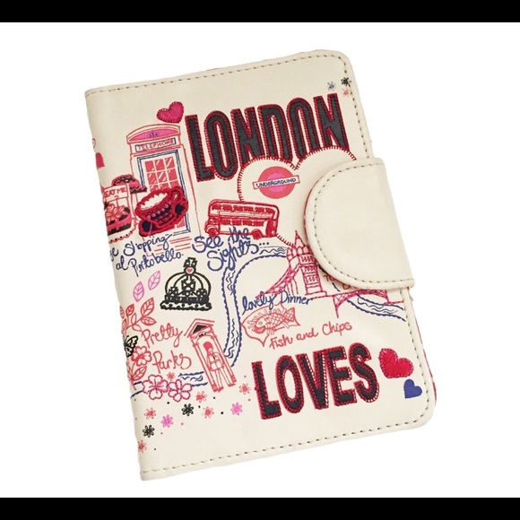 MONSOON ACCESSORIZE Vegan Leather London Loves Passport Cover Holder Ivory OS - Picture 3 of 7